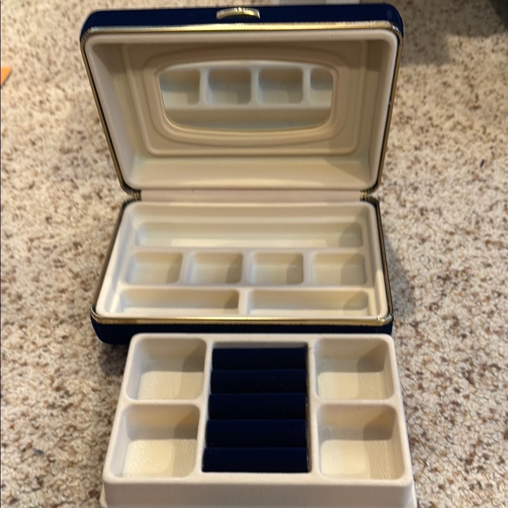 Mele Fashion Jewel Case in Blue Velvet NWOT - Picture 4 of 6